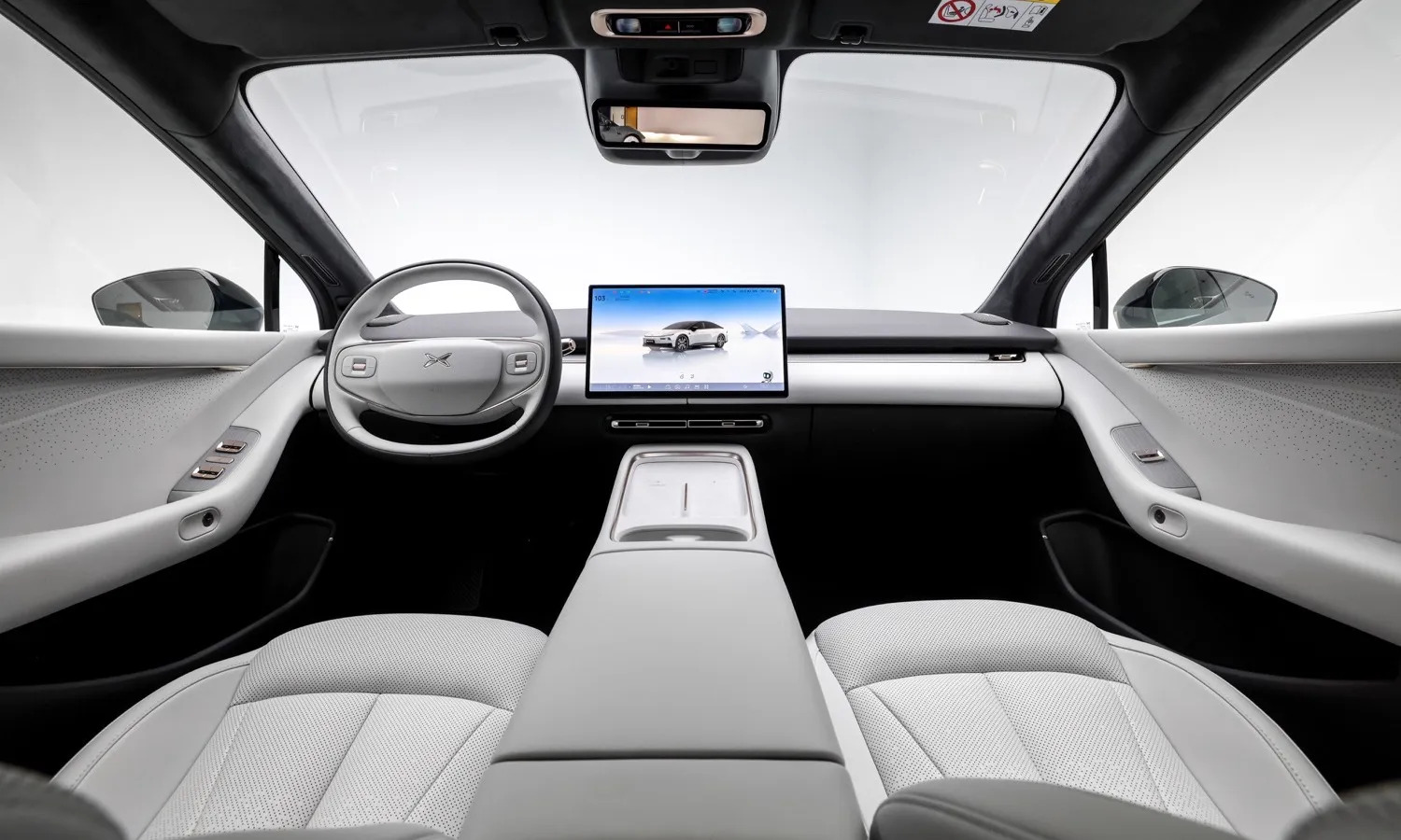 Interior oficial del XPeng P7+